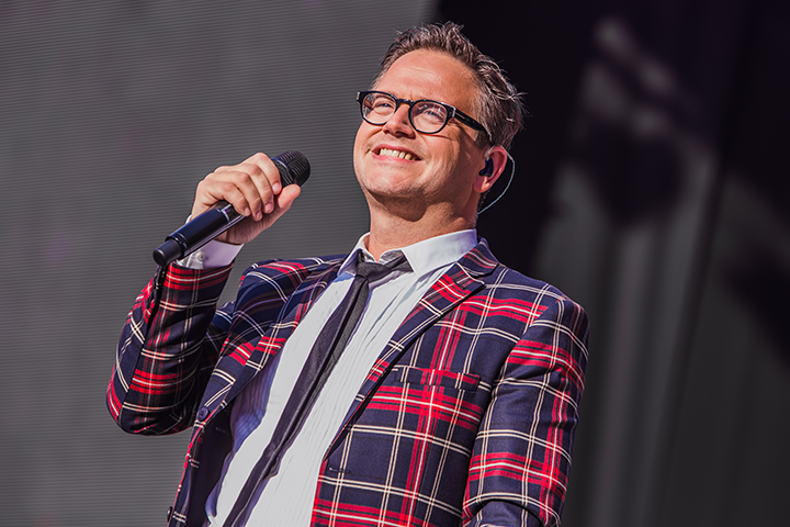 Guus Meeuwis - Groots met een zachte G @ Philips Stadion Eindhoven, foto 15, foto's door Elke Briers - FrontView Magazine