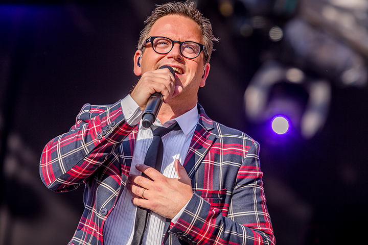 Guus Meeuwis - Groots met een zachte G @ Philips Stadion Eindhoven, foto 16, foto's door Elke Briers - FrontView Magazine
