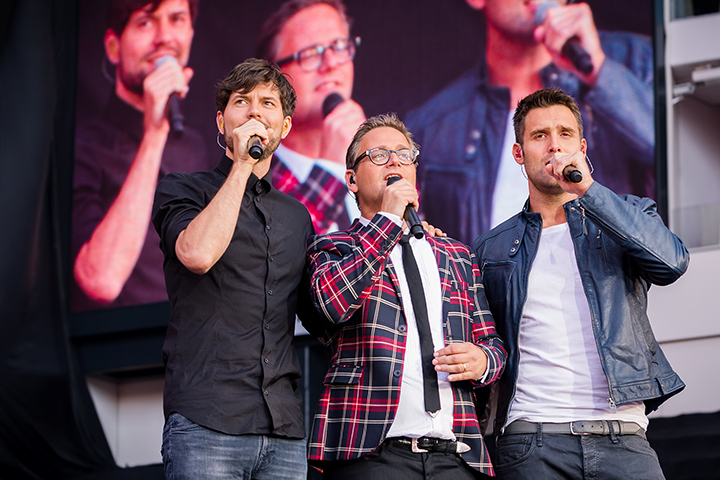 Guus Meeuwis - Groots met een zachte G @ Philips Stadion Eindhoven, foto 18, foto's door Elke Briers - FrontView Magazine