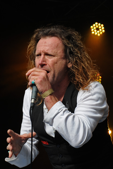 Tribute to Marc Petesch @ The Loaf Festival - Eupen, picture 4, photographed by Paul Nouwen - FrontView Magazine