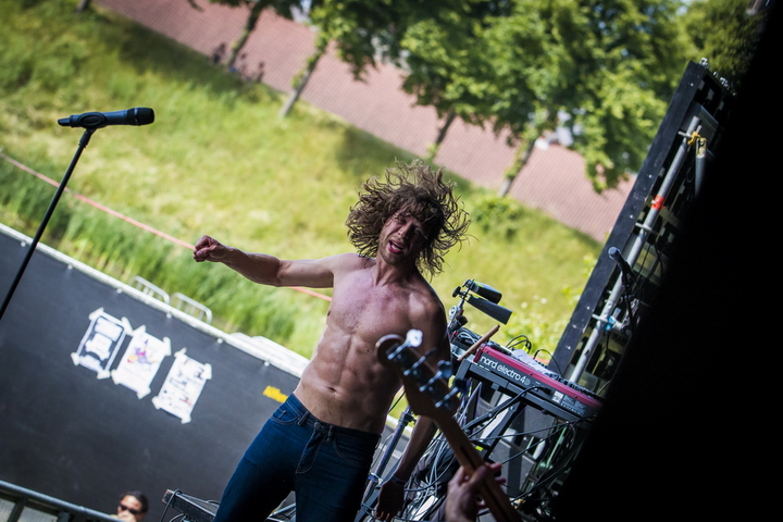 Vestrock 2014 dag 1 bands @ Hulst, foto 5, foto's door sven dullaert - FrontView Magazine