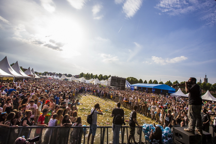 Vestrock 2014 dag 1 bands @ Hulst, foto 69, foto's door sven dullaert - FrontView Magazine