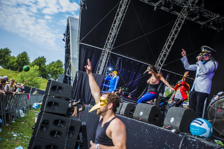 Vestrock 2014 dag 2 @ Hulst, picture 19, photographed by sven dullaert - FrontView Magazine