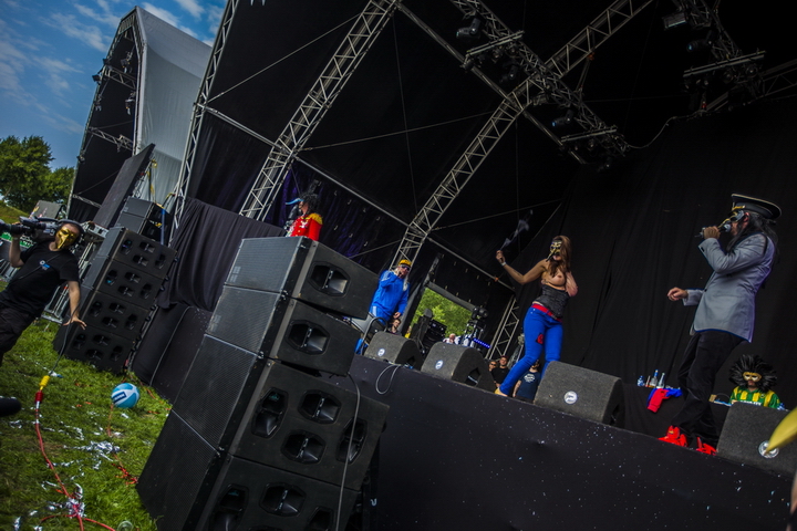 Vestrock 2014 dag 2 @ Hulst, picture 20, photographed by sven dullaert - FrontView Magazine