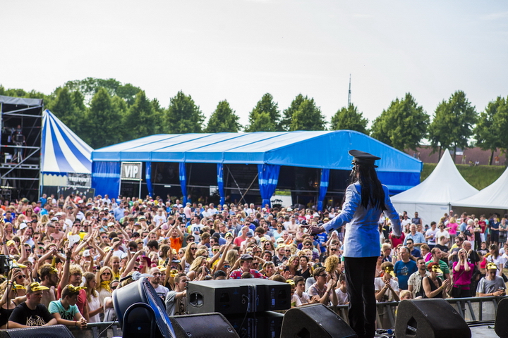 Vestrock 2014 dag 2 @ Hulst, picture 21, photographed by sven dullaert - FrontView Magazine