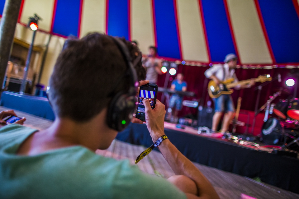 Vestrock 2014 sfeer @ Hulst, picture 5, photographed by sven dullaert - FrontView Magazine