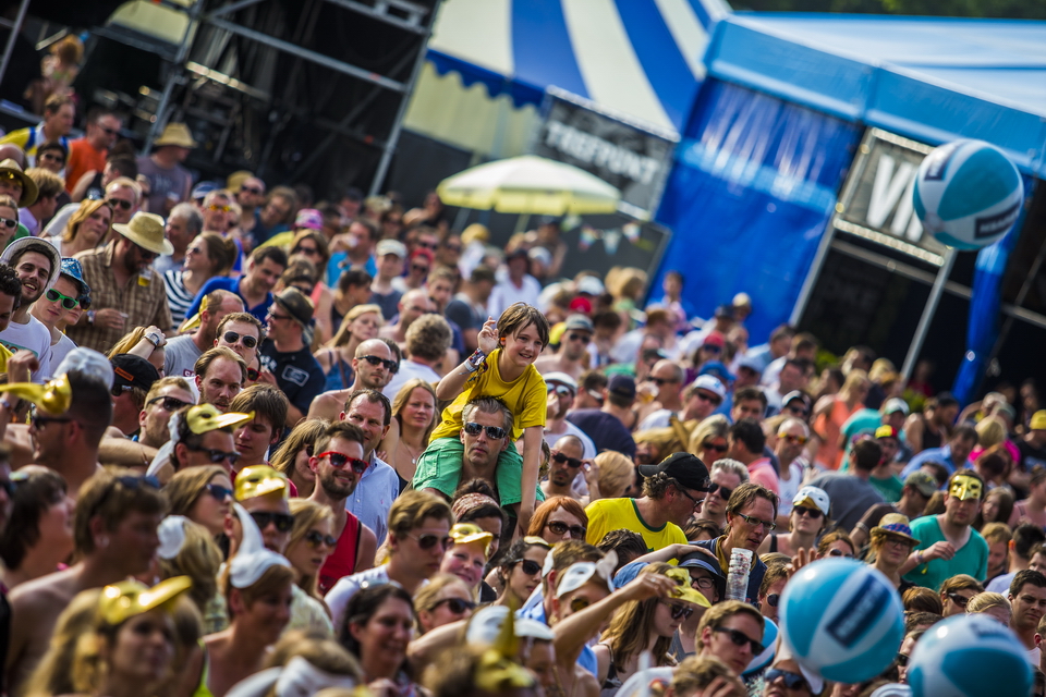 Vestrock 2014 sfeer @ Hulst, picture 9, photographed by sven dullaert - FrontView Magazine