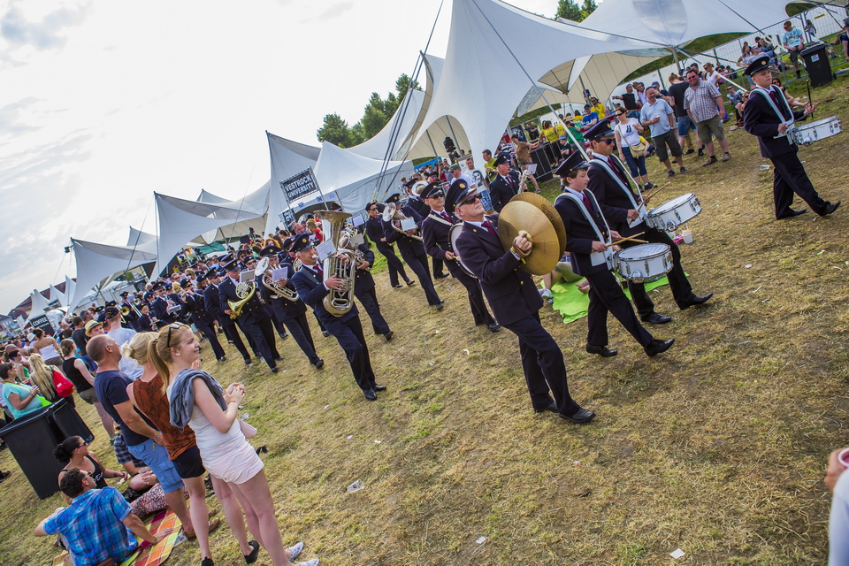 Vestrock 2014 sfeer @ Hulst, picture 12, photographed by sven dullaert - FrontView Magazine