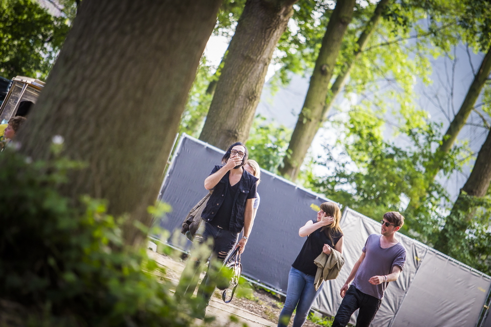 Vestrock 2014 sfeer @ Hulst, picture 19, photographed by sven dullaert - FrontView Magazine