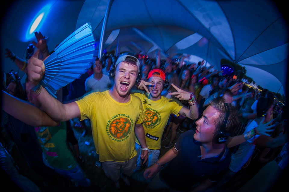 Vestrock 2014 sfeer @ Hulst, picture 36, photographed by sven dullaert - FrontView Magazine