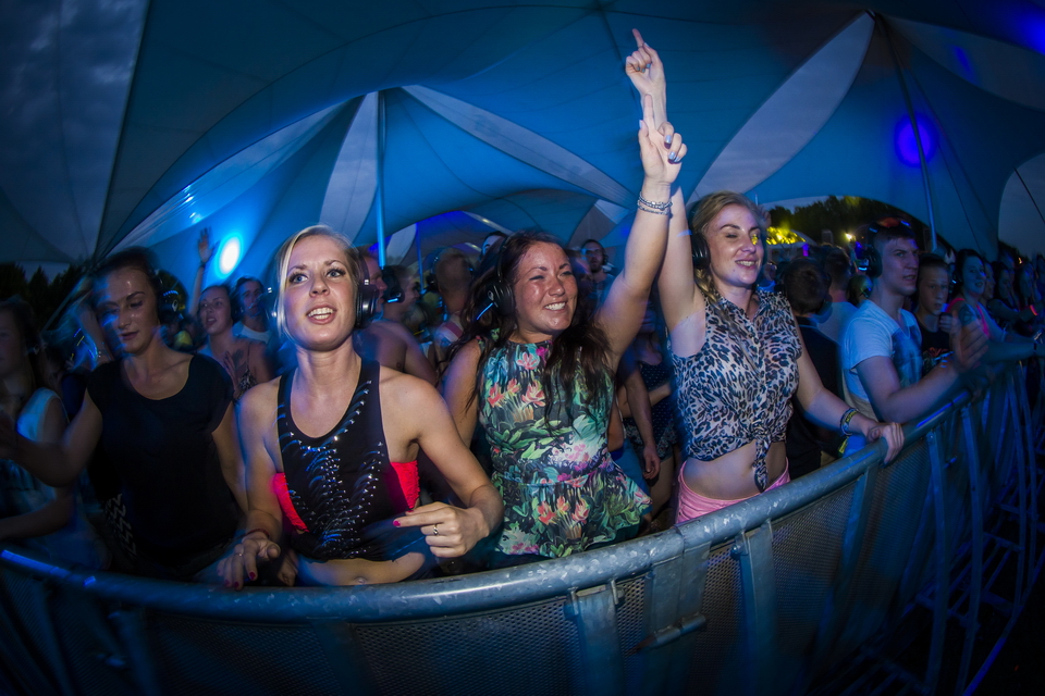 Vestrock 2014 sfeer @ Hulst, picture 42, photographed by sven dullaert - FrontView Magazine