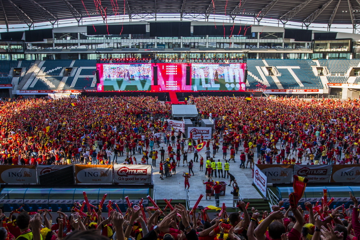 Love the samba - Belgie - Rusland @ Ghelamco arena Gent, picture 47, photographed by sven dullaert,   - FrontView Magazine