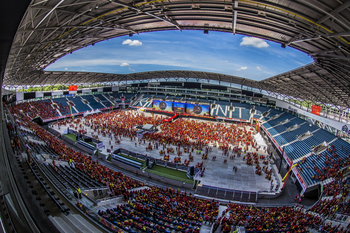 Love the samba - Belgie - Rusland @ Ghelamco arena Gent, picture 48, photographed by sven dullaert,   - FrontView Magazine