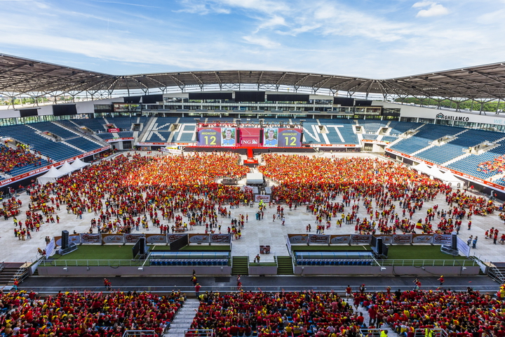 Love the samba - Belgie - Rusland @ Ghelamco arena Gent, picture 56, photographed by sven dullaert,   - FrontView Magazine