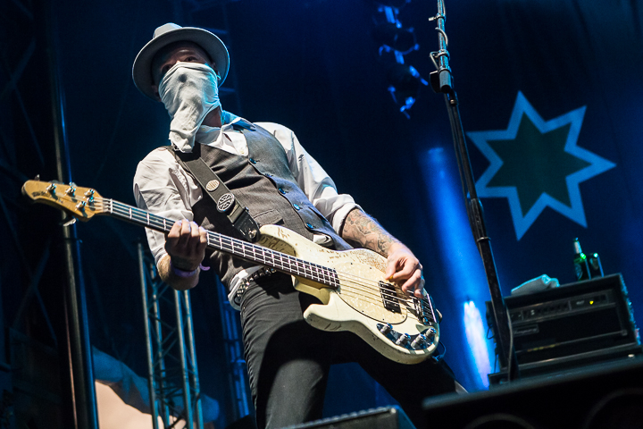 Flogging Molly @ Hellfest 2014, picture 11, photographed by Dorien Goetschalckx - FrontView Magazine