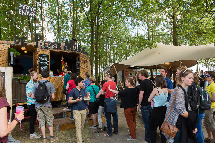 Sfeer & Publiek @ Best Kept Secret 2014, picture 25, photographed by Edwin Houdevelt - FrontView Magazine
