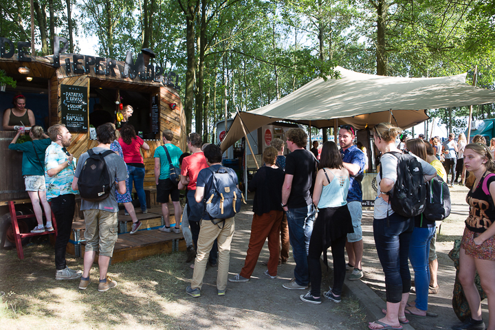 Sfeer & Publiek @ Best Kept Secret 2014, picture 26, photographed by Edwin Houdevelt - FrontView Magazine