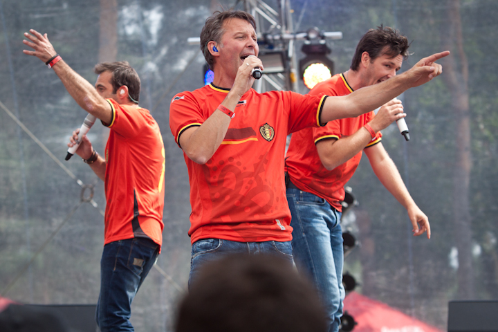 De Romeo's & Sam Gooris @ pennenzakkenrock 2014, foto 4, foto's door Carine Wouters - FrontView Magazine