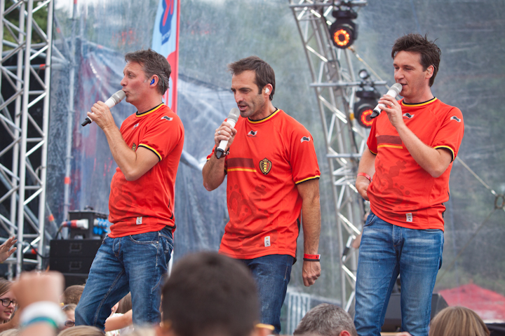 De Romeo's & Sam Gooris @ pennenzakkenrock 2014, foto 10, foto's door Carine Wouters - FrontView Magazine
