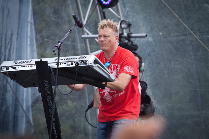 2 Fabiola @ pennenzakkenrock 2014, picture 4, photographed by Carine Wouters - FrontView Magazine