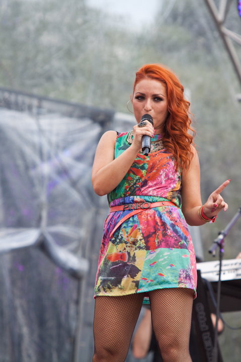 2 Fabiola @ pennenzakkenrock 2014, picture 7, photographed by Carine Wouters - FrontView Magazine