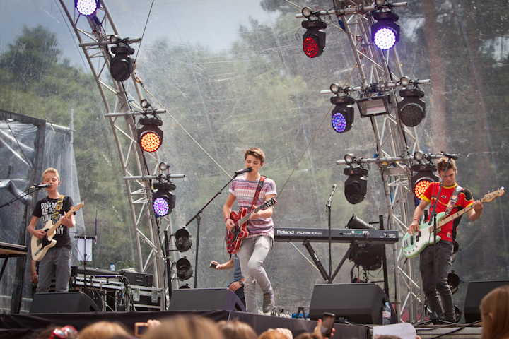 Bandits @ pennenzakkenrock 2014, picture 4, photographed by Carine Wouters - FrontView Magazine