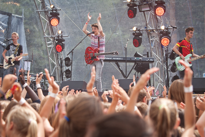 Bandits @ pennenzakkenrock 2014, picture 5, photographed by Carine Wouters - FrontView Magazine