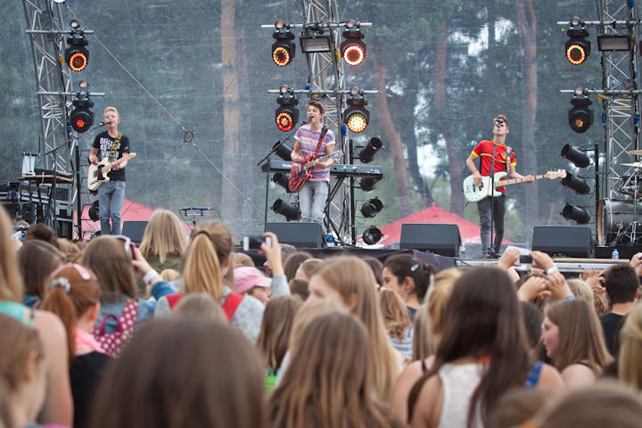 Bandits @ pennenzakkenrock 2014, picture 19, photographed by Carine Wouters - FrontView Magazine