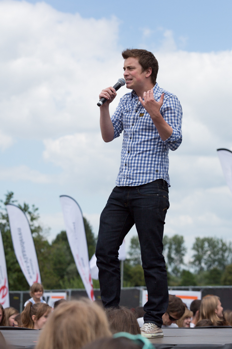 Ian Thomas @ Popeiland 2014, picture 2, photographed by Guy Danneels - FrontView Magazine