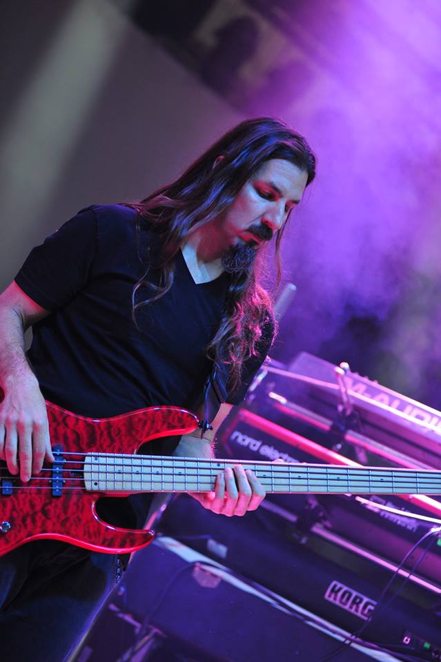 Joe Satriani @ OLT Rivierenhof, picture 2, photographed by Gunther Moens - FrontView Magazine