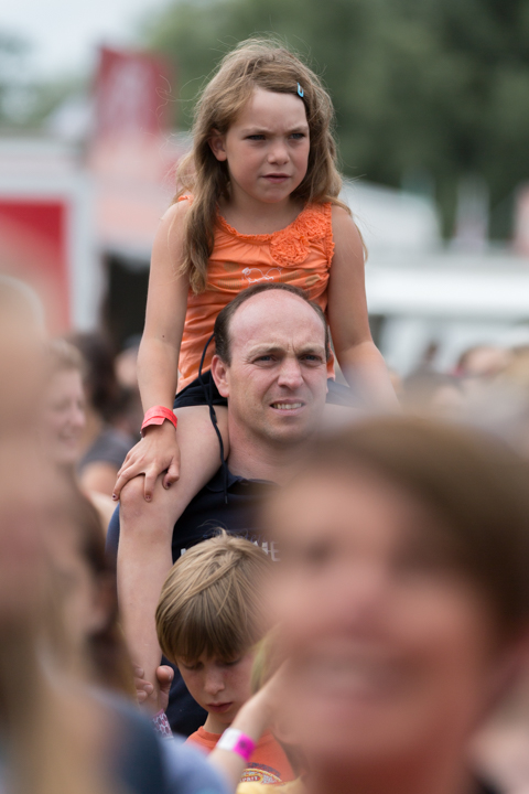 Sfeer, Randanimatie & Publieksfoto's @ Popeiland 2014, foto 8, foto's door Guy Danneels - FrontView Magazine