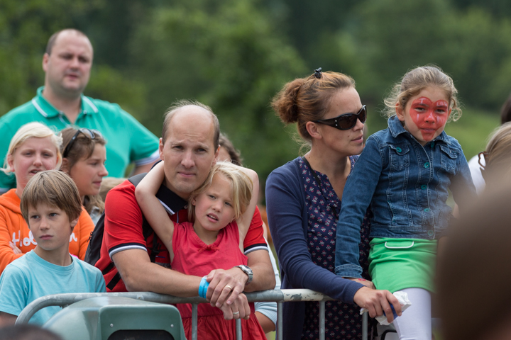 Sfeer, Randanimatie & Publieksfoto's @ Popeiland 2014, foto 12, foto's door Guy Danneels - FrontView Magazine