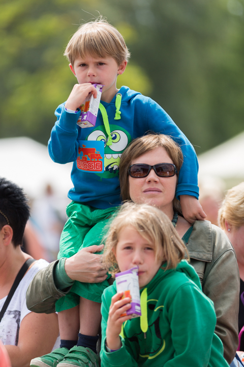 Sfeer, Randanimatie & Publieksfoto's @ Popeiland 2014, foto 21, foto's door Guy Danneels - FrontView Magazine
