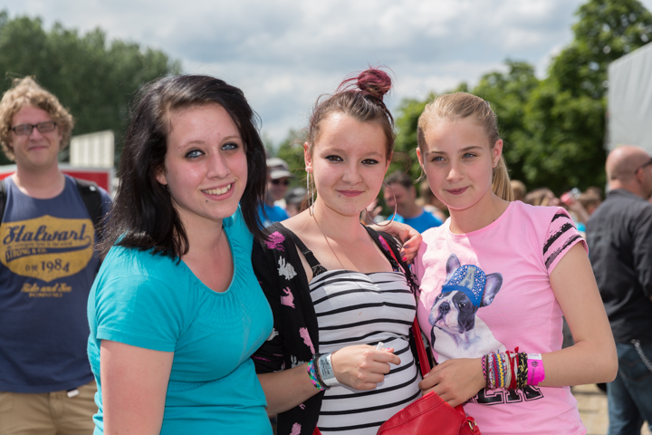 Sfeer, Randanimatie & Publieksfoto's @ Popeiland 2014, foto 38, foto's door Guy Danneels - FrontView Magazine