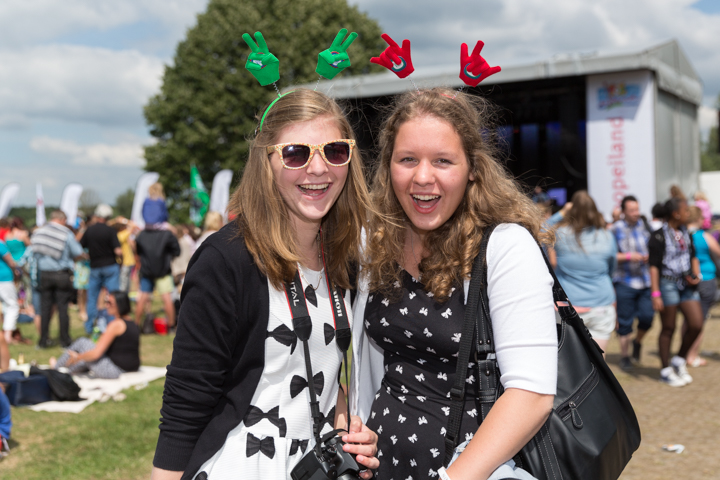 Sfeer, Randanimatie & Publieksfoto's @ Popeiland 2014, foto 44, foto's door Guy Danneels - FrontView Magazine