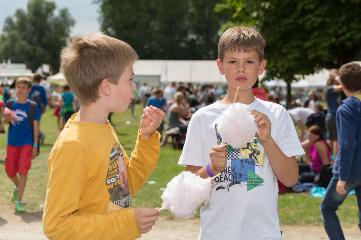 Sfeer, Randanimatie & Publieksfoto's @ Popeiland 2014, foto 47, foto's door Guy Danneels - FrontView Magazine