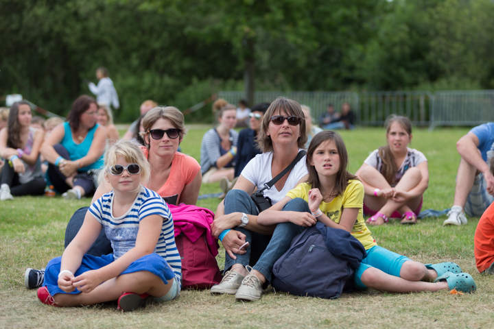 Sfeer, Randanimatie & Publieksfoto's @ Popeiland 2014, foto 54, foto's door Guy Danneels - FrontView Magazine