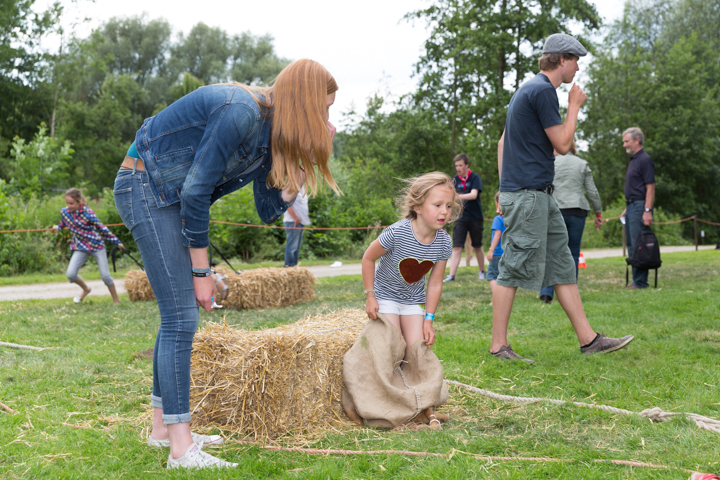 Sfeer, Randanimatie & Publieksfoto's @ Popeiland 2014, foto 77, foto's door Guy Danneels - FrontView Magazine