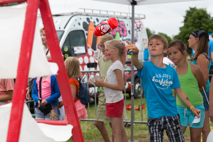 Sfeer, Randanimatie & Publieksfoto's @ Popeiland 2014, foto 81, foto's door Guy Danneels - FrontView Magazine