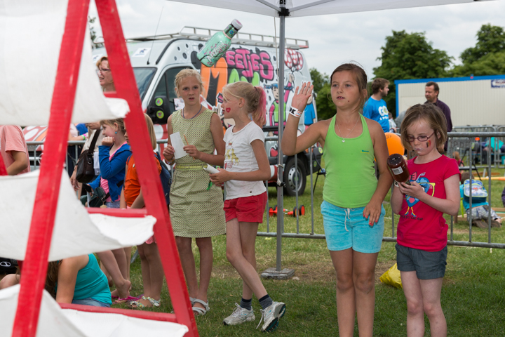 Sfeer, Randanimatie & Publieksfoto's @ Popeiland 2014, foto 82, foto's door Guy Danneels - FrontView Magazine
