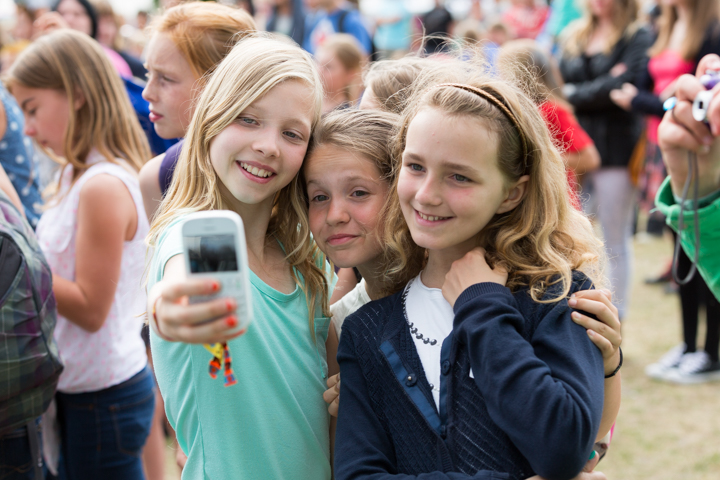 Sfeer, Randanimatie & Publieksfoto's @ Popeiland 2014, foto 100, foto's door Guy Danneels - FrontView Magazine