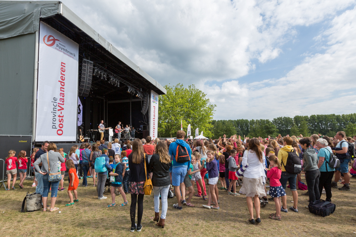 Sfeer, Randanimatie & Publieksfoto's @ Popeiland 2014, foto 106, foto's door Guy Danneels - FrontView Magazine