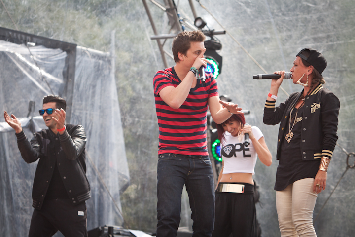Slongs Dievanongs @ pennenzakkenrock 2014, foto 16, foto's door Carine Wouters - FrontView Magazine