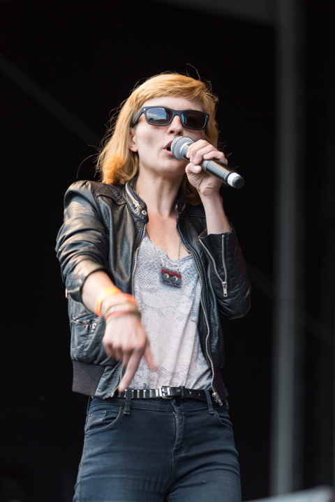 Slongs Dievanongs @ Popeiland 2014, picture 2, photographed by Guy Danneels - FrontView Magazine