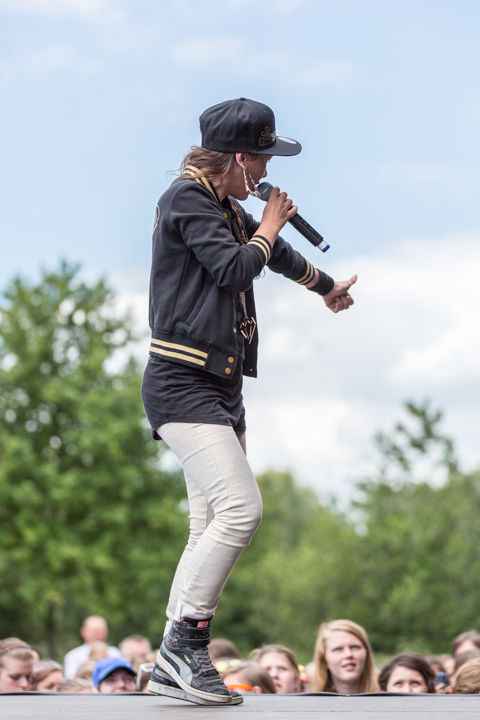 Slongs Dievanongs @ Popeiland 2014, picture 6, photographed by Guy Danneels - FrontView Magazine
