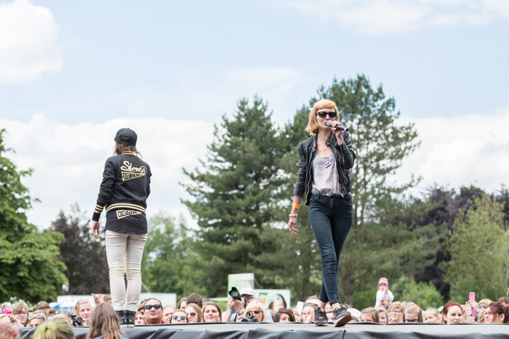 Slongs Dievanongs @ Popeiland 2014, picture 14, photographed by Guy Danneels - FrontView Magazine