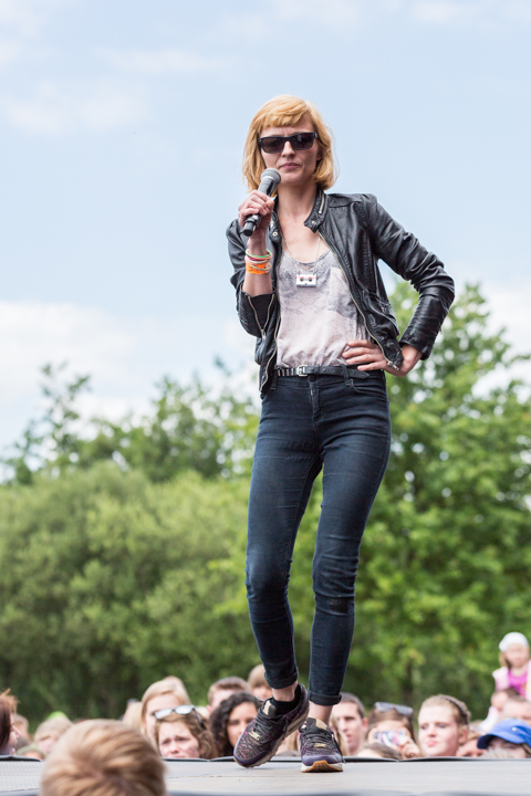 Slongs Dievanongs @ Popeiland 2014, picture 16, photographed by Guy Danneels - FrontView Magazine