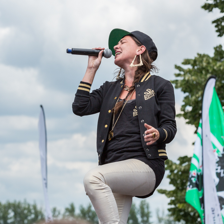 Slongs Dievanongs @ Popeiland 2014, picture 30, photographed by Guy Danneels - FrontView Magazine