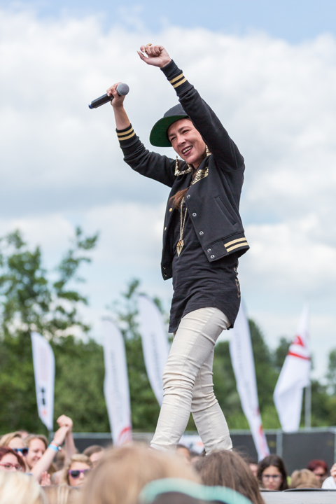 Slongs Dievanongs @ Popeiland 2014, picture 40, photographed by Guy Danneels - FrontView Magazine