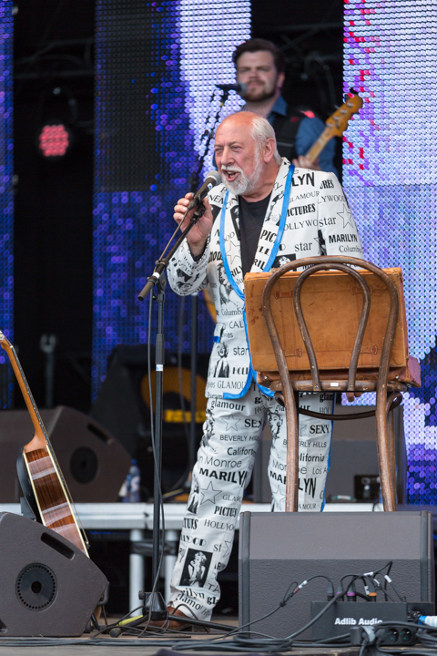 Urbanus en de Fanfaar @ Popeiland 2014, picture 11, photographed by Guy Danneels - FrontView Magazine